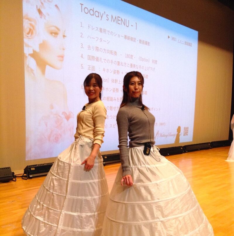 ウォーキングビューティスクール認定講師の活動　共立女子大学ブライダル制作発表会　共立講堂